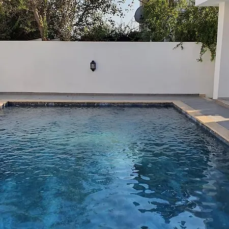 Villa Saki